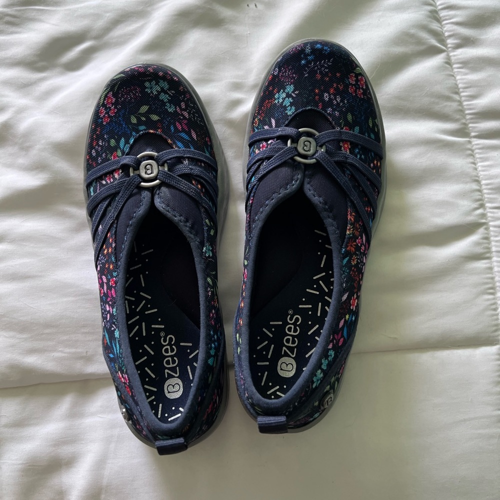 Brand new Bzees shoes!